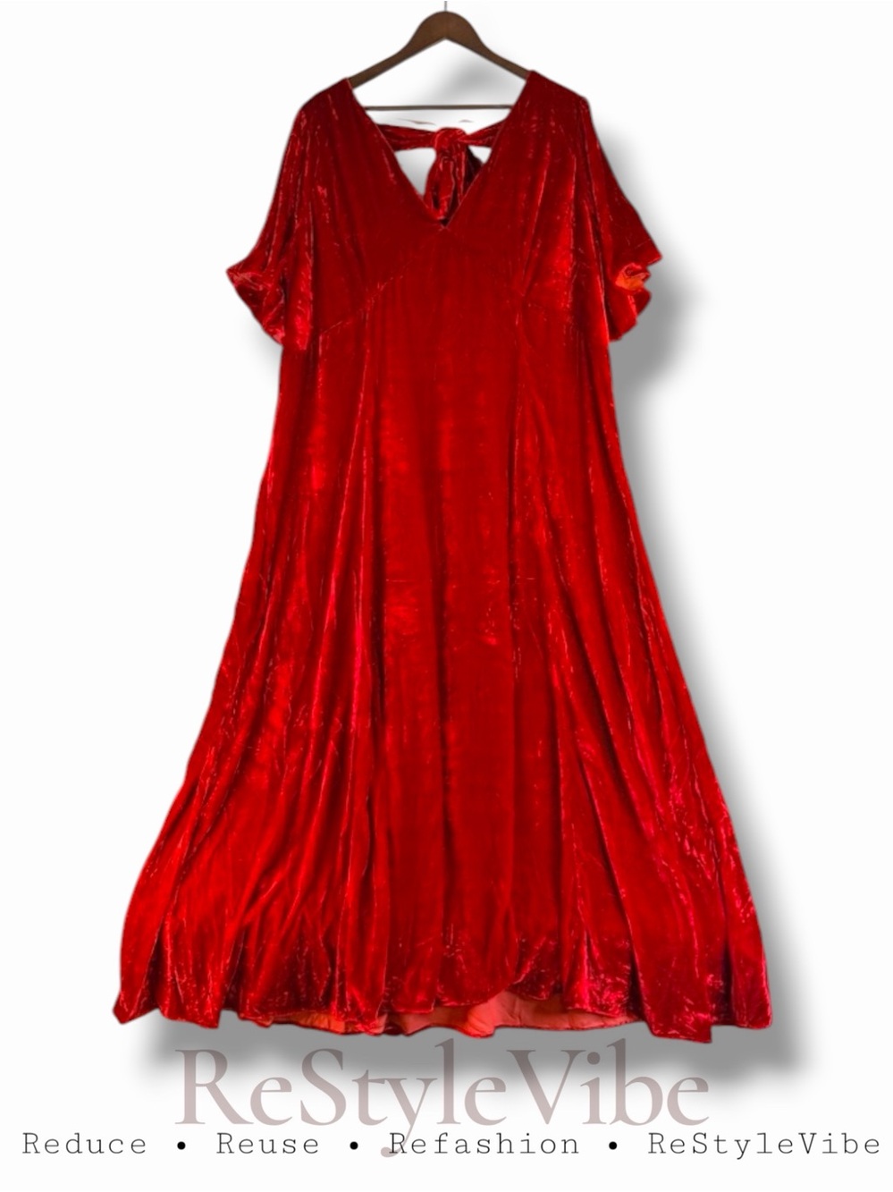 MODCLOTH Women’s Size 3X Dress Maxi Length Velour Stretch Flutter Sleeve V-Neck